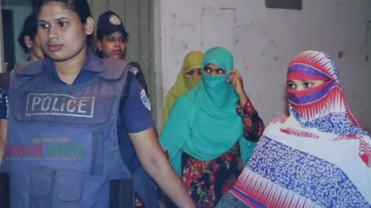 সাড়ে ৯ বছর পর তিন ছাত্রী খালাস