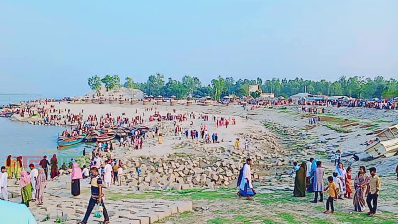 কাজিপুরের মেঘাই পর্যটন এলাকায় উপচেপড়া ভিড়
