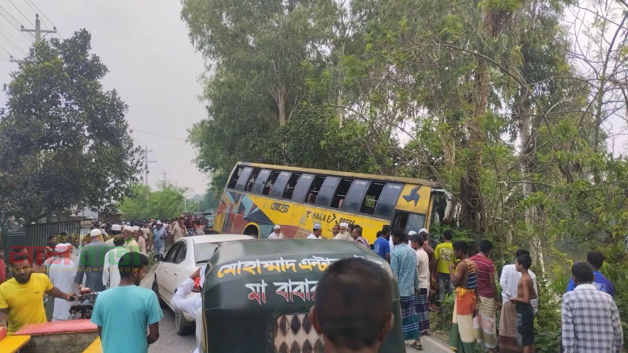 সিরাজগঞ্জের বেলকুচিতে বাসের ধাক্কায় অটোভ্যানের তিন যাত্রী নিহত