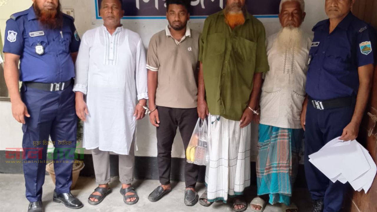 সিরাজগঞ্জে হত্যা ও বিস্ফোরক আইনে মামলা: আওয়ামী লীগের ৪ নেতাকর্মীকে গ্রেপ্তার 