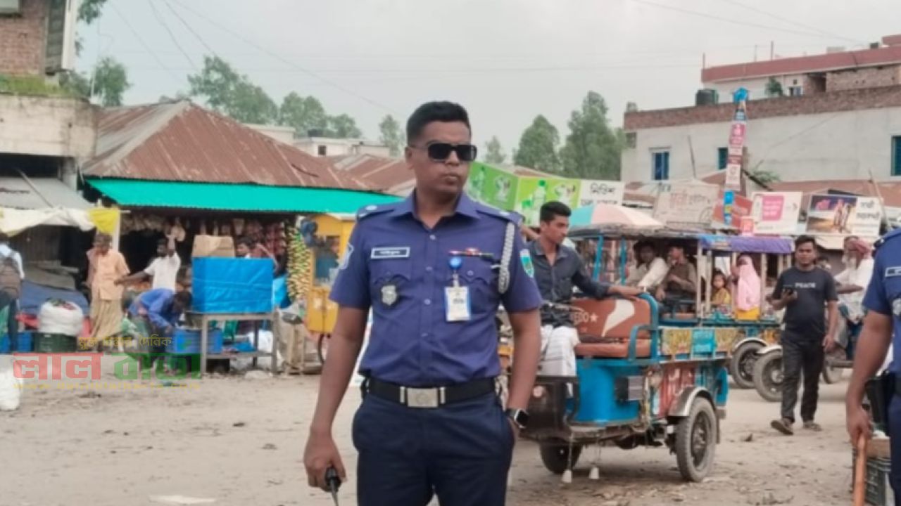 রায়গঞ্জে আইনশৃঙ্খলা নিয়ন্ত্রণে প্রশংসিত অতিরিক্ত পুলিশ সুপার সাইফুল ইসলাম খান