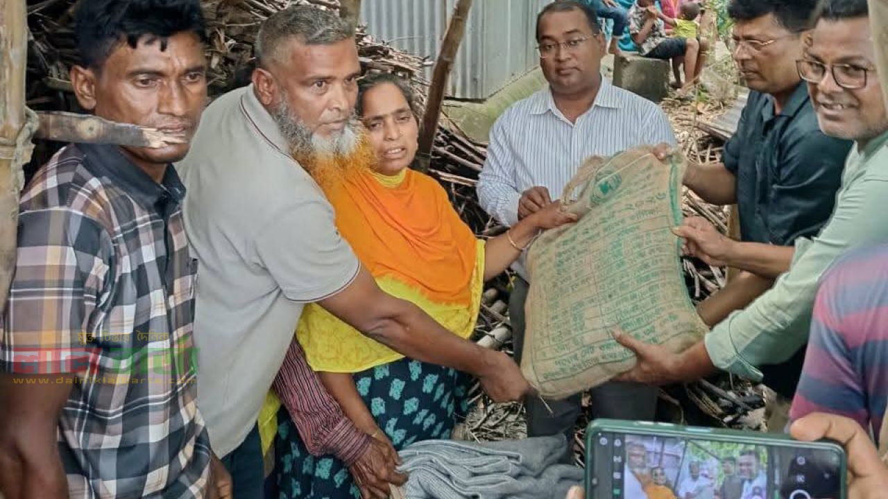 কাজিপুরে আগুনেপুড়ে ও বজ্রপাতে ৩ গবাদি পশুর মৃত্যু 