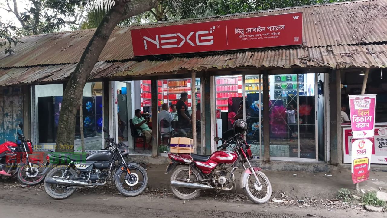 সাঘাটায় দোকানে দুর্ধর্ষ চুরি: ২ লাখ টাকার মালামাল লুট