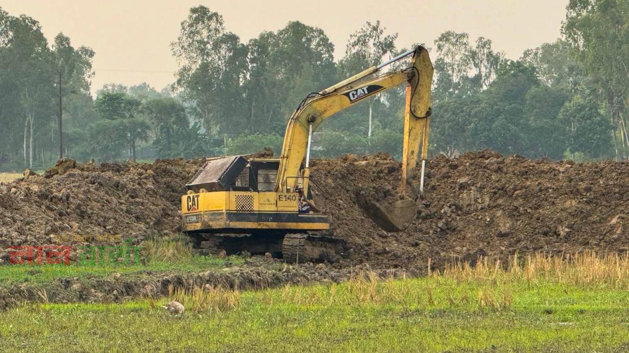তাড়াশে চলছে ফসলি জমি ধ্বংসের উৎসব: প্রশাসনের নীরবতা 