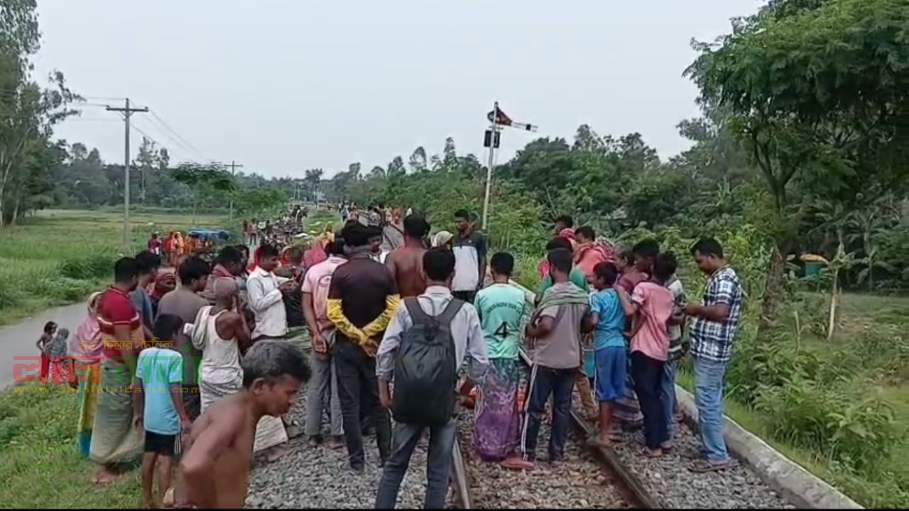 গোবিন্দগঞ্জে ট্রেনে কাটা পড়ে অজ্ঞাতনামা এক নারীর নিহত   