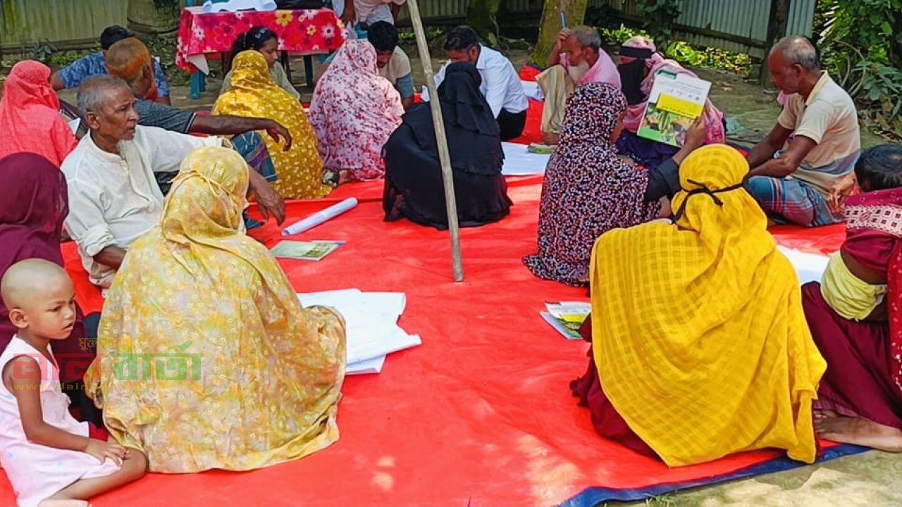 রায়গঞ্জে প্রশিক্ষণ ভাতা লুটপাট: কৃষকের টাকা কর্মকর্তার পকেটে!