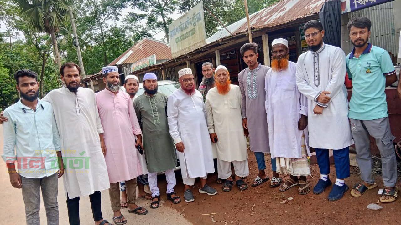 রায়গঞ্জে জামায়াতে ইসলামীর কেন্দ্রীয় নেতা ড. মুহাম্মাদ আব্দুস সামাদের সফর ও মতবিনিময়
