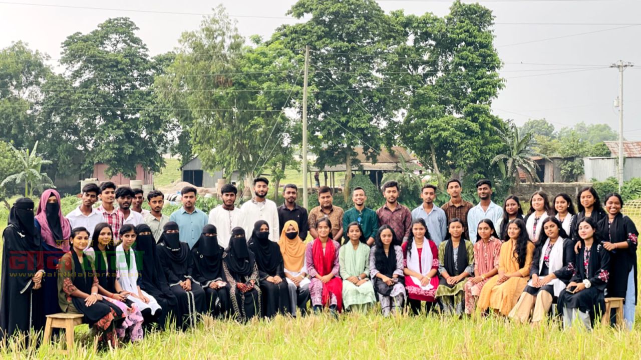 ফুলজোড় ইংলিশ একাডেমির এইচএসসি-২৬ ব্যাচের দোয়া ও বিদায় সংবর্ধনা