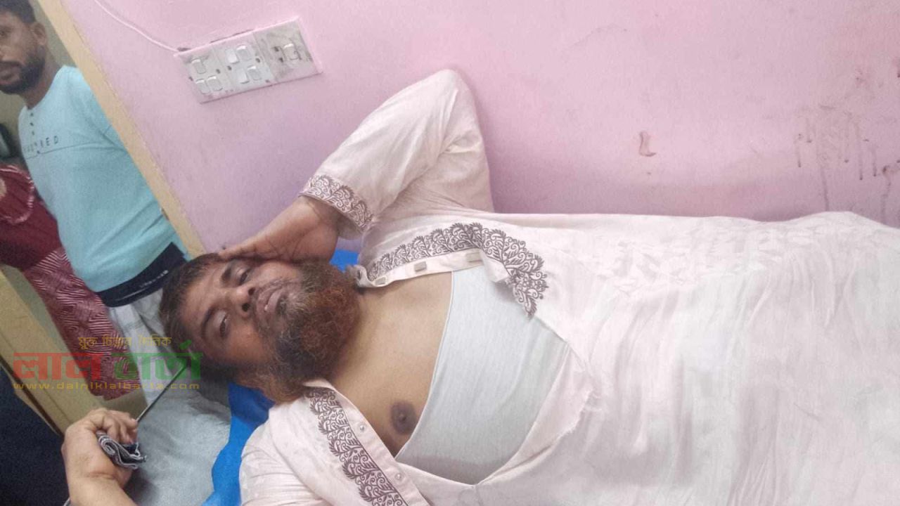 বেলকুচিতে ম্যানেজিং কমিটি গঠন নিয়ে দ্বন্দ্ব:  প্রধান শিক্ষককে মারধর