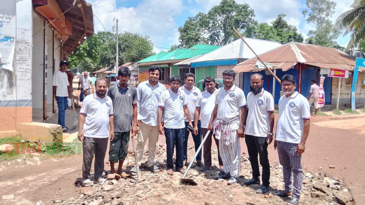 প্রিয় সলঙ্গার গল্প'র উদ্যোগে ঝুঁকিপূর্ণ সড়ক সংস্কার 