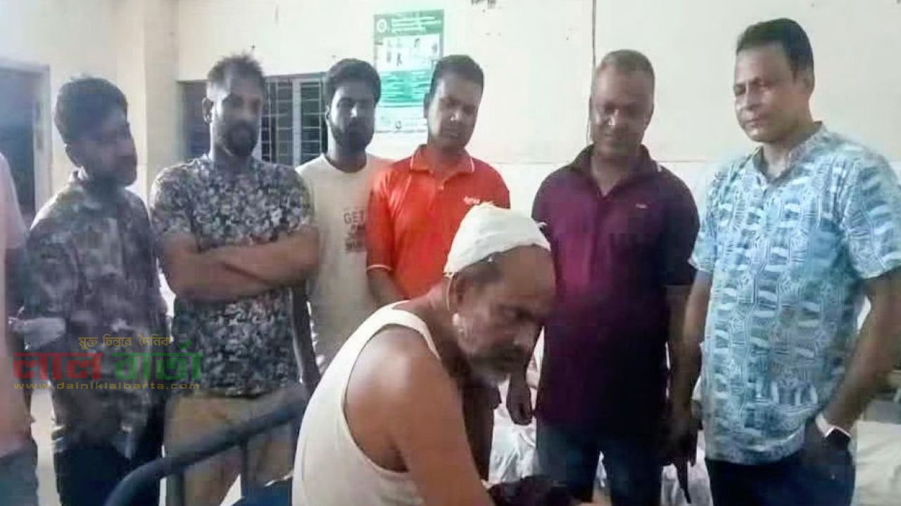 সাদুল্লাপুরে রাস্তায় মাটি দেয়া নিয়ে বিরোধে বিএনপি নেতার ওপর বর্বরোচিত হামলা   