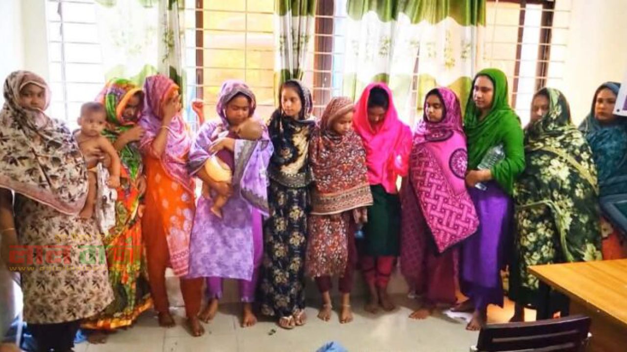 ভাড়া বাসায় গোপন আস্তানা:  নারী ছিনতাইকারী চক্রের ১১ সদস্য আটক