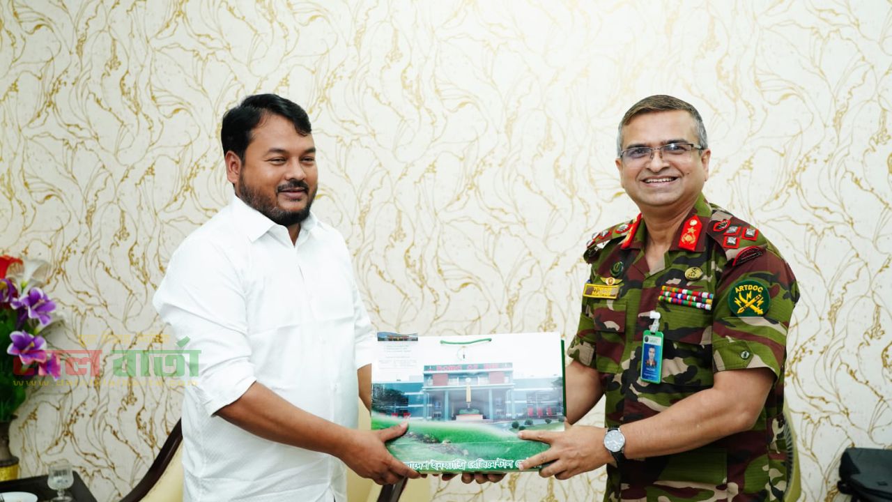 বিআইআরসি এর ডেপুটি কমান্ড্যান্ট ও স্টেশন কমান্ডারের সাথে রাসিক প্রশাসকের সাক্ষাৎ