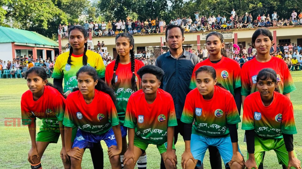 ‘মাদক ছেড়ে খেলতে চল’ স্লোগানে সলঙ্গায় প্রমিলা ফুটবল প্রীতি ম্যাচ অনুষ্ঠিত 