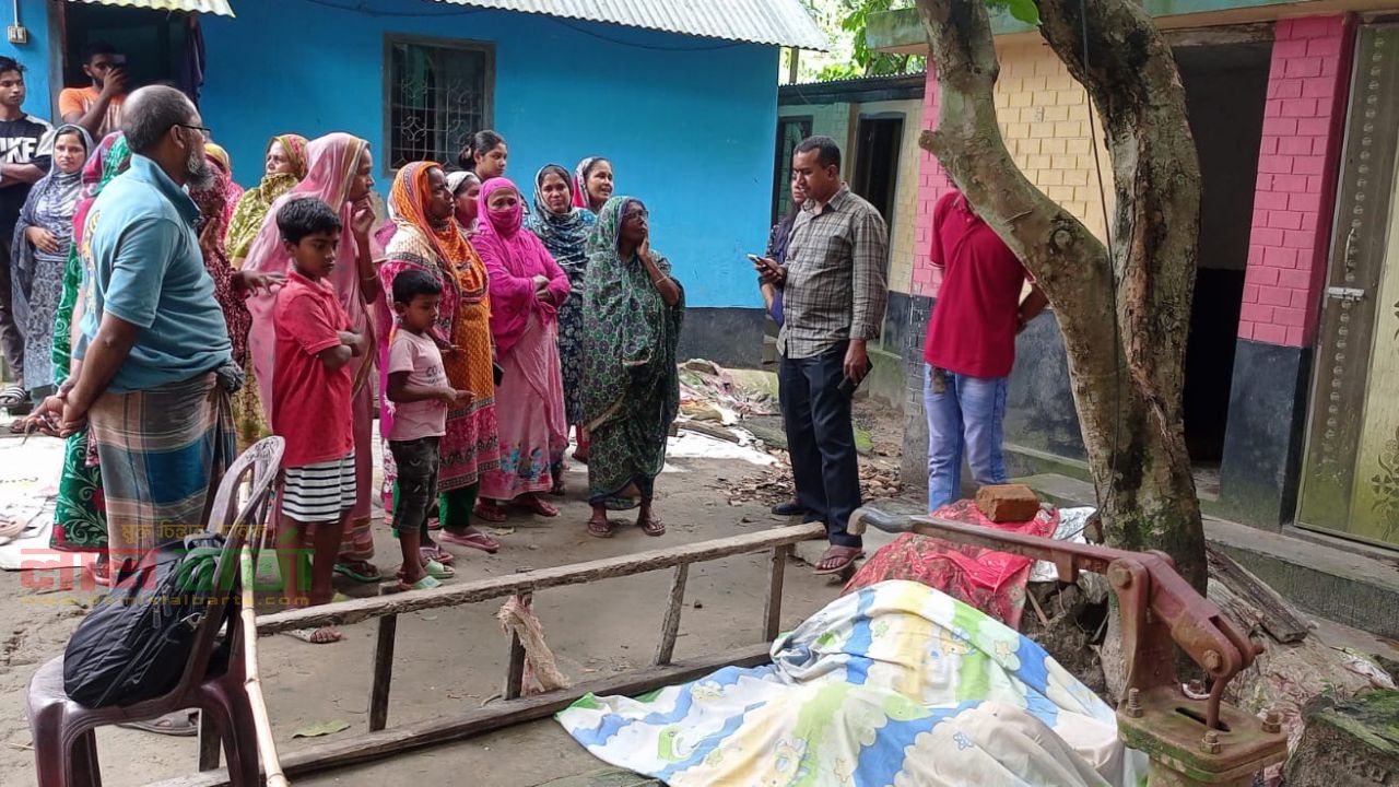 ফরিদপুরে মাদকাসক্ত ছেলের কোপে মা নিহত