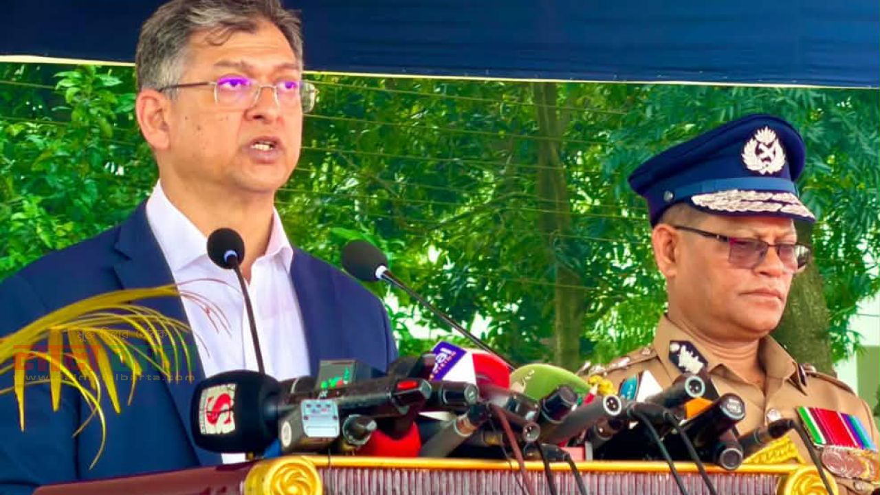 পুলিশ কোনো দলের লাঠিয়াল বাহিনী নয়: স্বরাষ্ট্রমন্ত্রী
