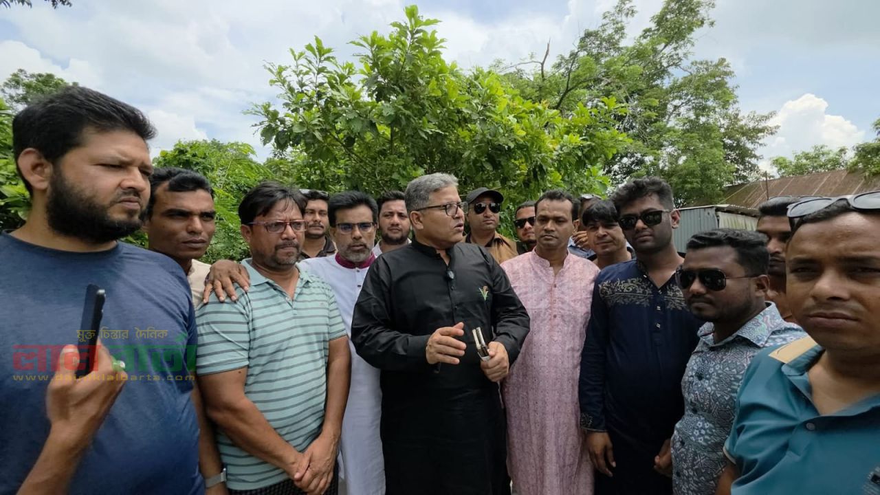 ফরিদপুরের সদরপুরে দুই সড়কের নির্মাণকাজ পরিদর্শনে সংসদ সদস্য বাবুল