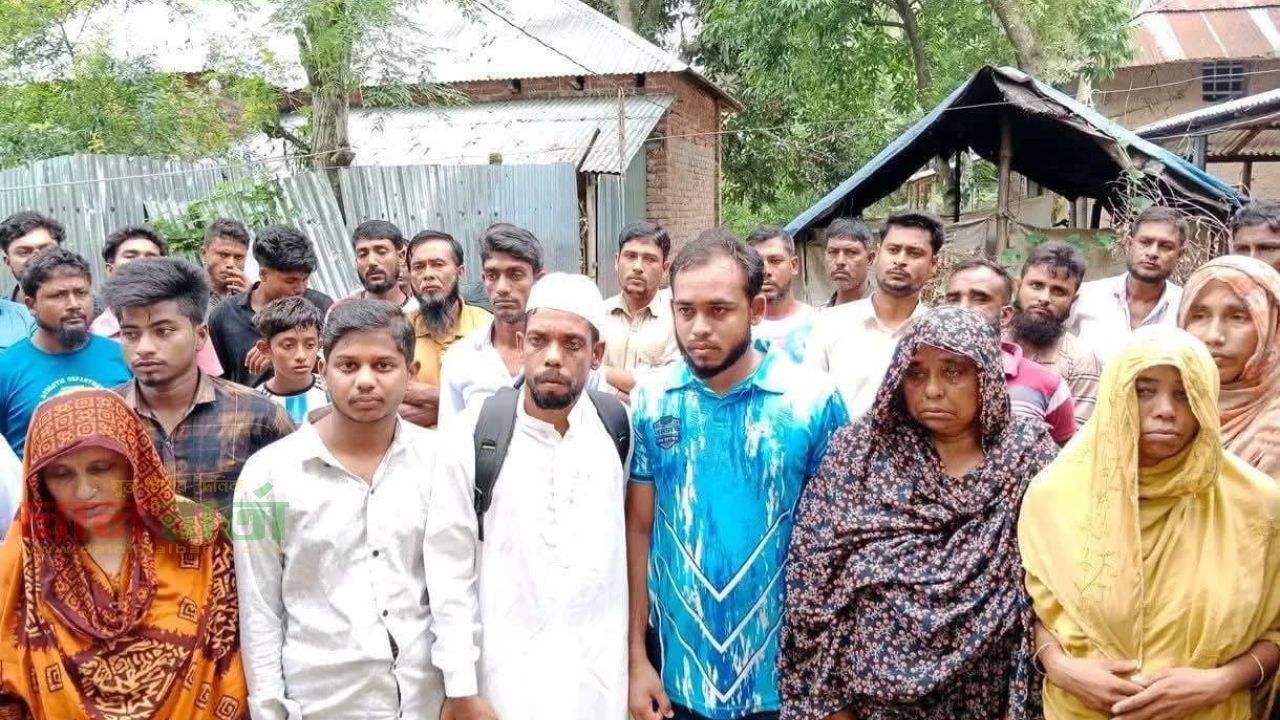পাায়ে হেঁটে হজ্ব করতে মক্কার পথে সিংড়ার দিনমজুর দুলাল!