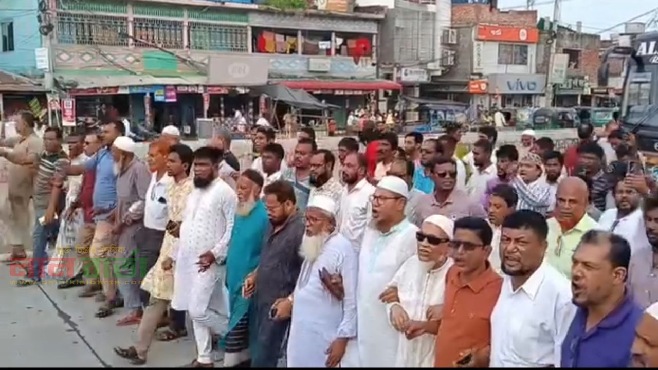 আওয়ামী লীগের অপতৎপরতার বিরুদ্ধে রায়গঞ্জে বিএনপির বিক্ষোভ সমাবেশ অনুষ্ঠিত