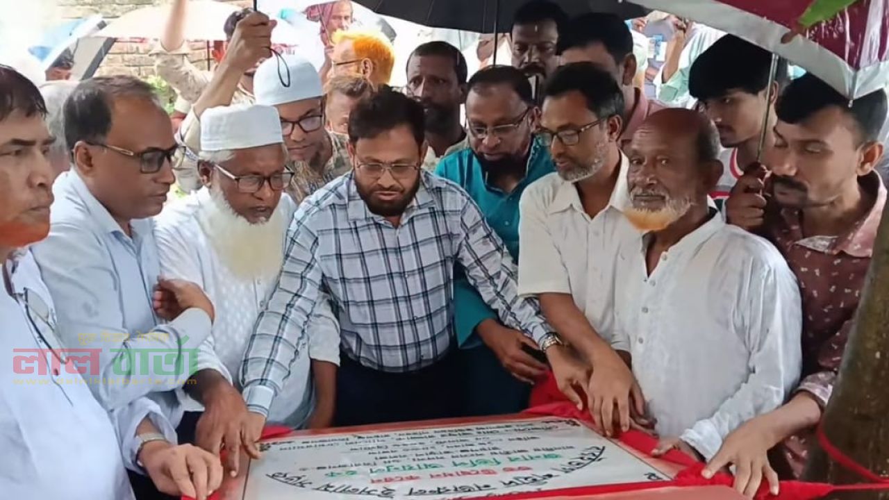 গণঅভ্যুত্থানের শহীদ নজরুল ইসলামের নামে রায়গঞ্জে সড়ক উদ্বোধন