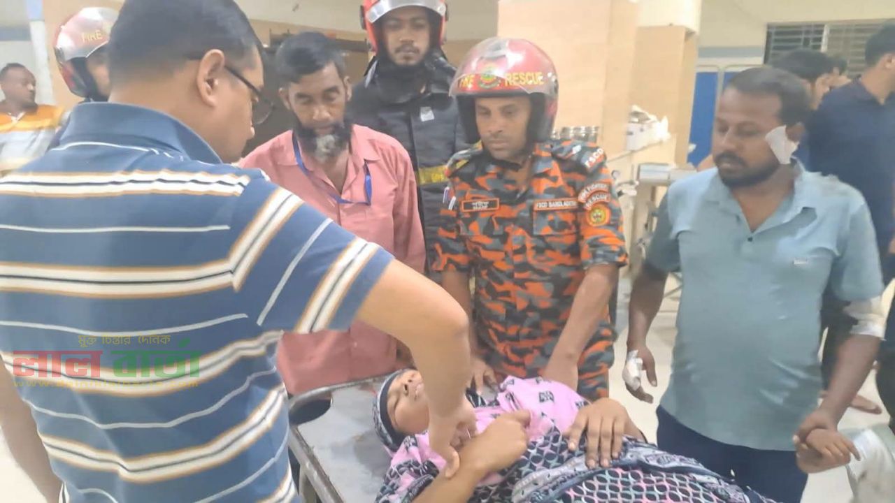 সিরাজগঞ্জে বাস ও ট্রাকের সংঘর্ষে নিহত ২