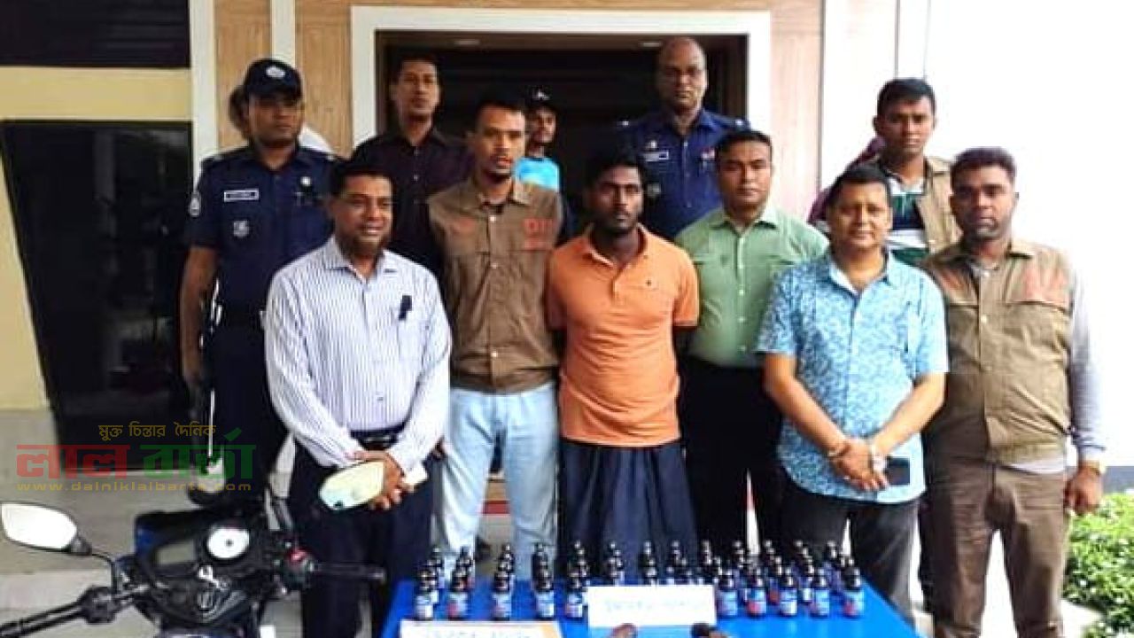 চারঘাটে অস্ত্র ও মাদকের গডফাদার সম্রাটকে ধরতে তৎপর পুলিশ