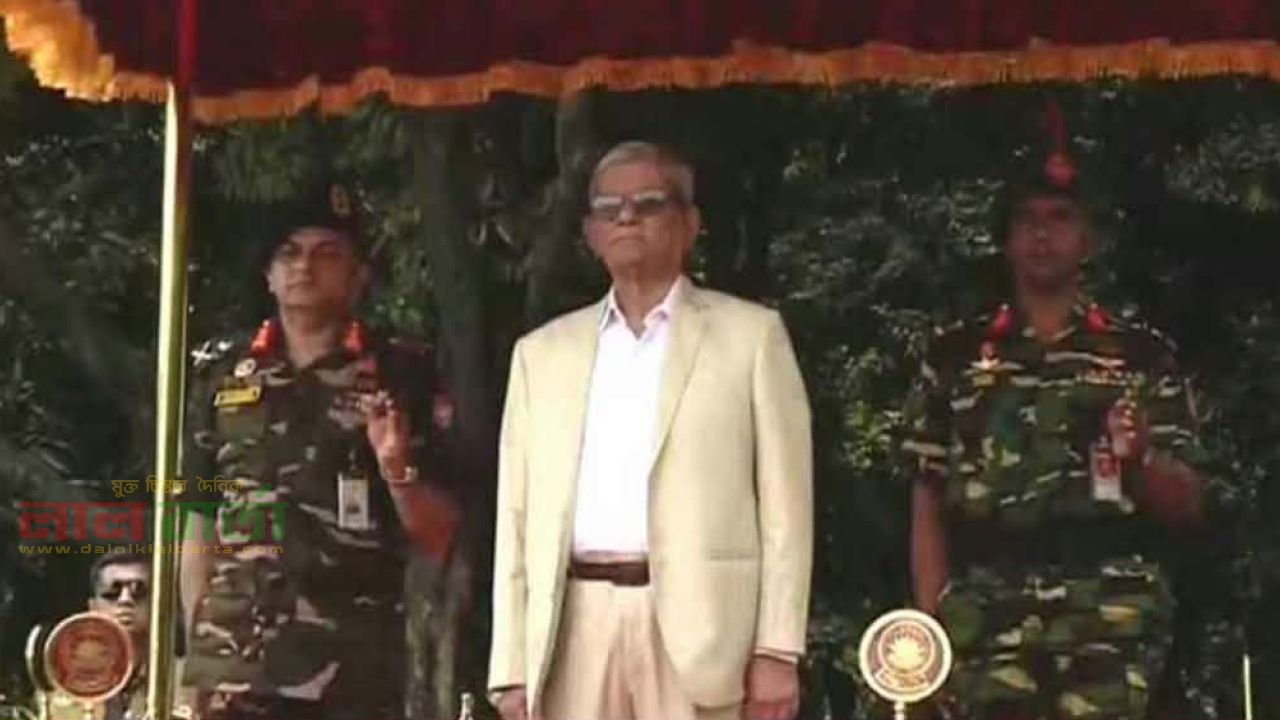 বঙ্গভবনে প্রথম অফিস করলেন নবনির্বাচিত রাষ্ট্রপতি মির্জা ফখরুল ইসলাম আলমগীর