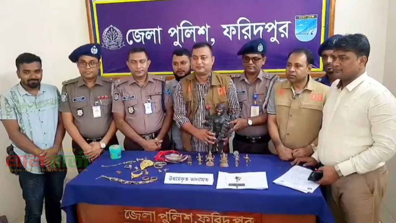মাটির নিচে পুঁতে রাখা হয়েছিল  কোটি টাকার কষ্টিপাথরের মূর্তি