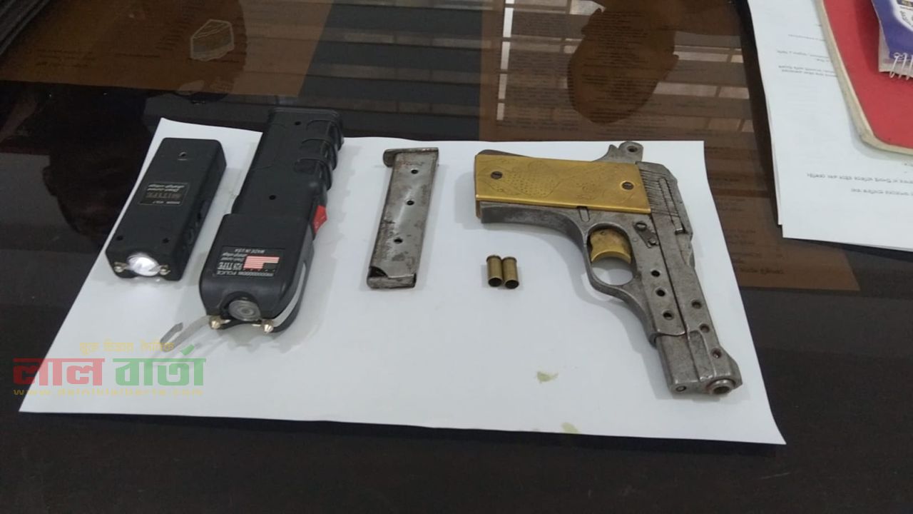বেলকুচিতে বিদেশি পিস্তলসহ পিতা-পুত্র আটক