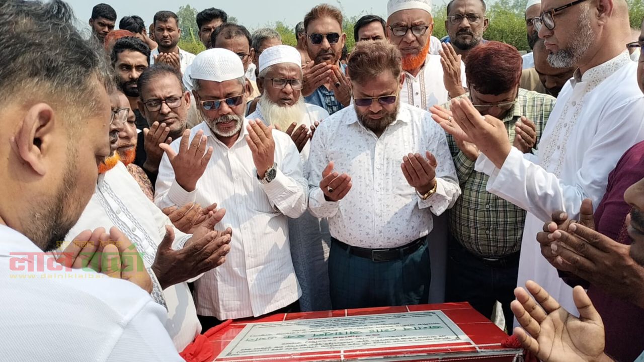 রায়গঞ্জে ১ কোটি ৬০ লাখ টাকা ব্যয়ে সড়ক পুনর্বাসনকাজের উদ্বোধন